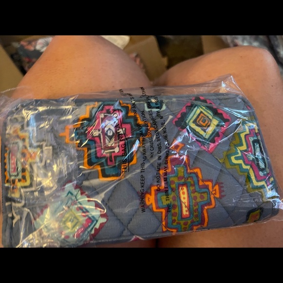 Vera Bradley wallet - Picture 10 of 11